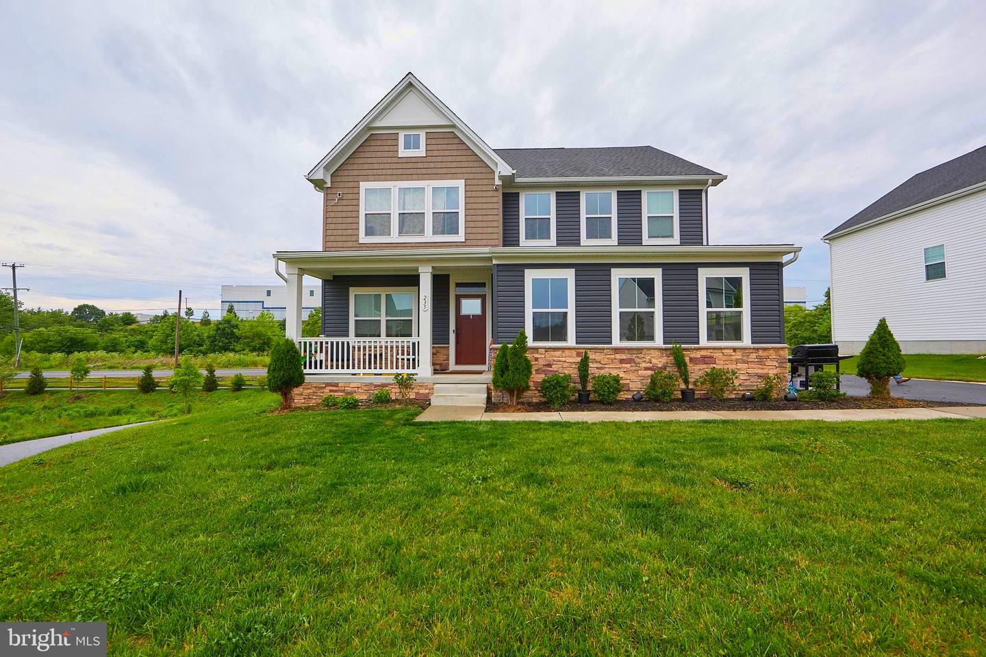 235 Sloan Dr — photo