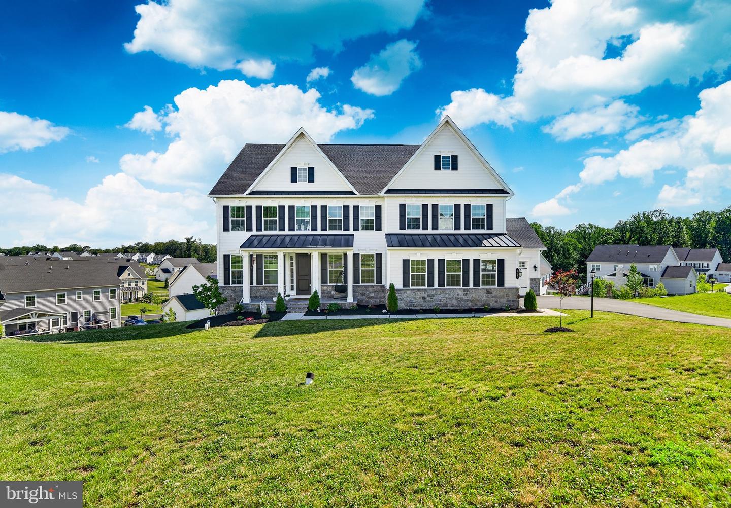 207 Alexis Ct — photo