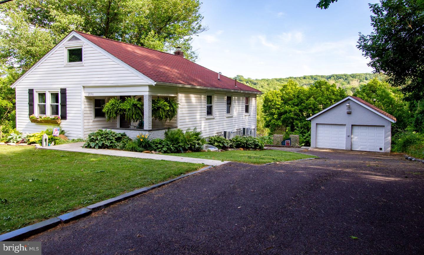 2056 RIDGE ROAD, ELVERSON PA 19520