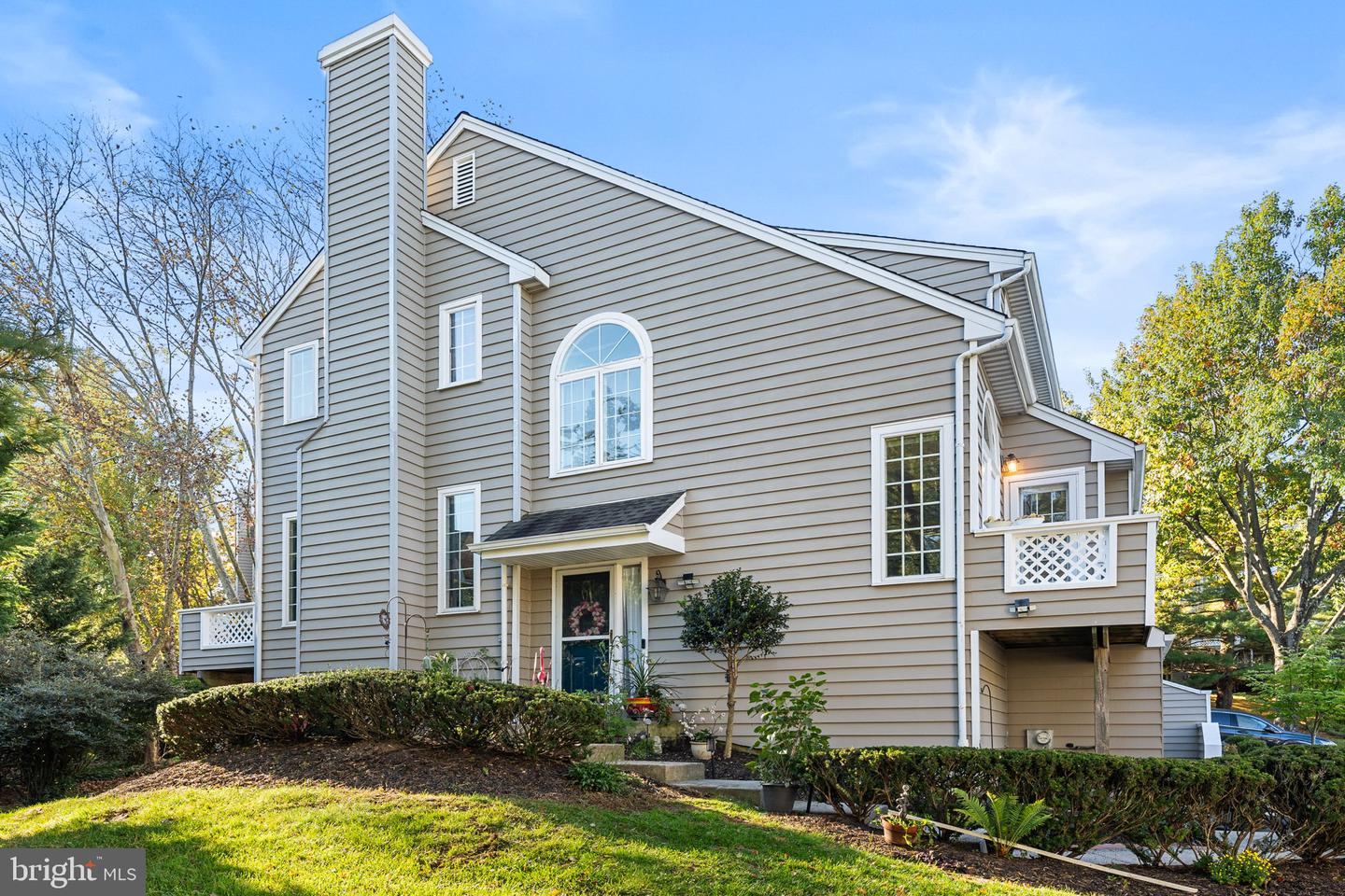 81 Andover Ct — photo