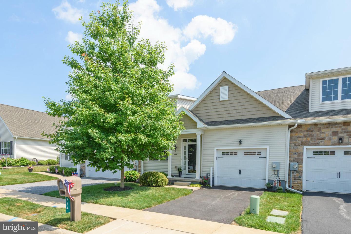 224 Rose View Dr — photo