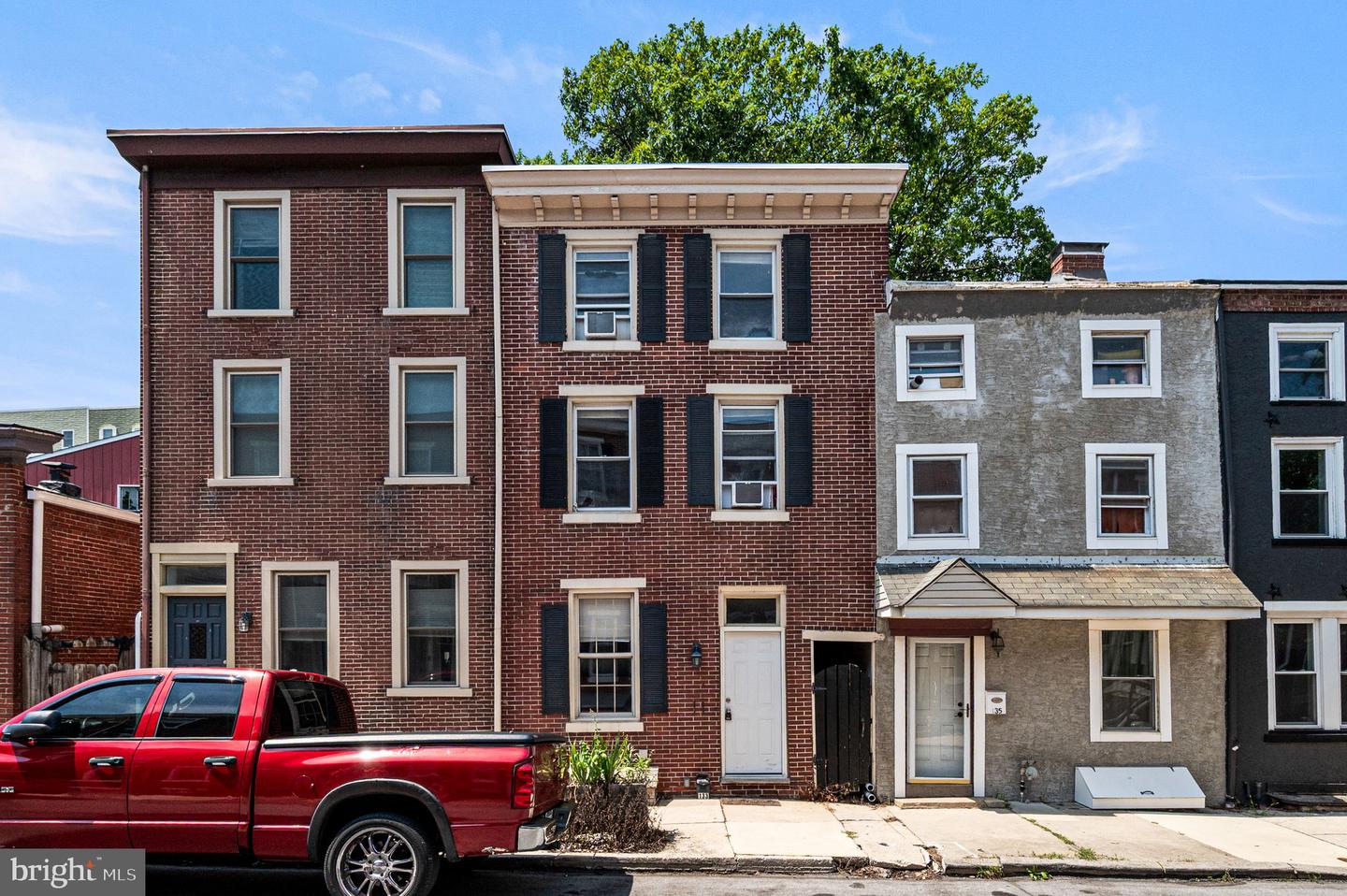 133 E Miner St — photo