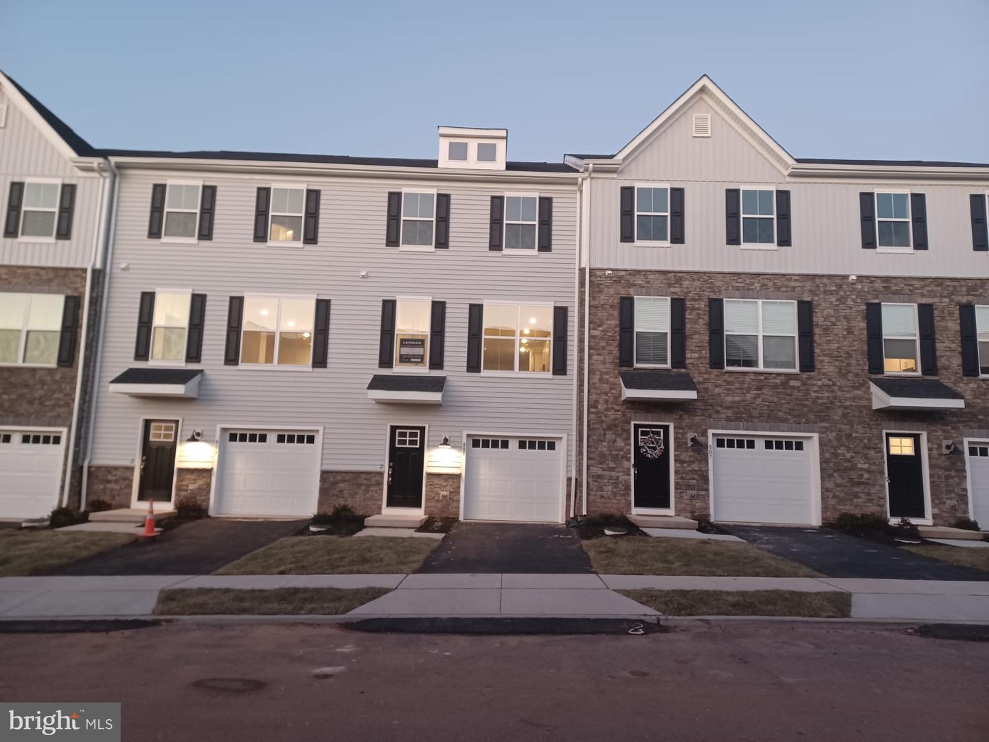 805 Pecan Road, Spring City, PA 19475 — photo 3