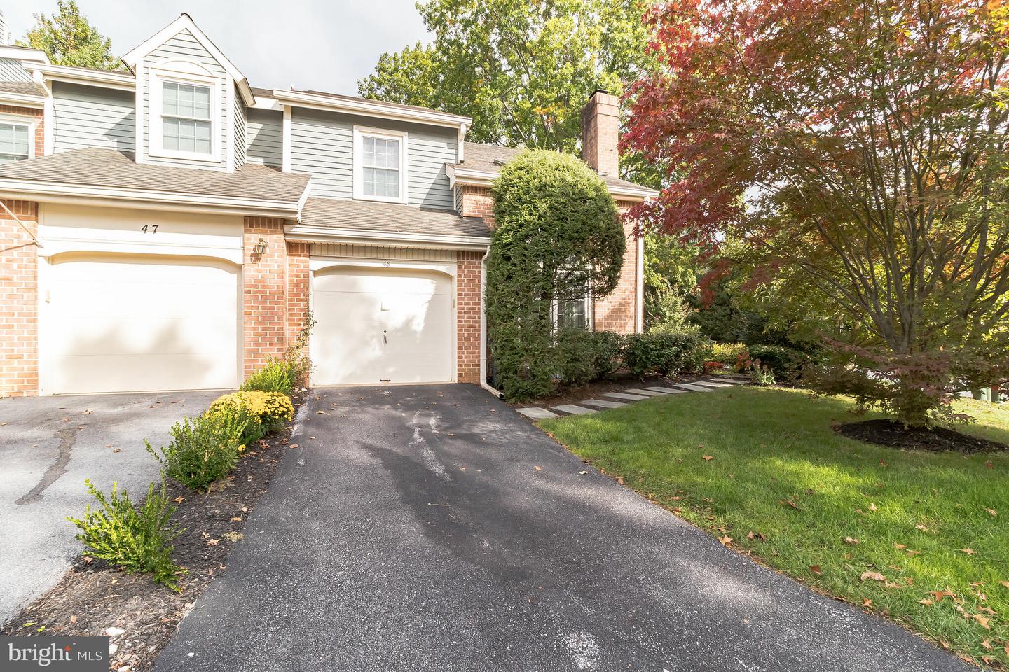 48 Stonehurst Ct — photo