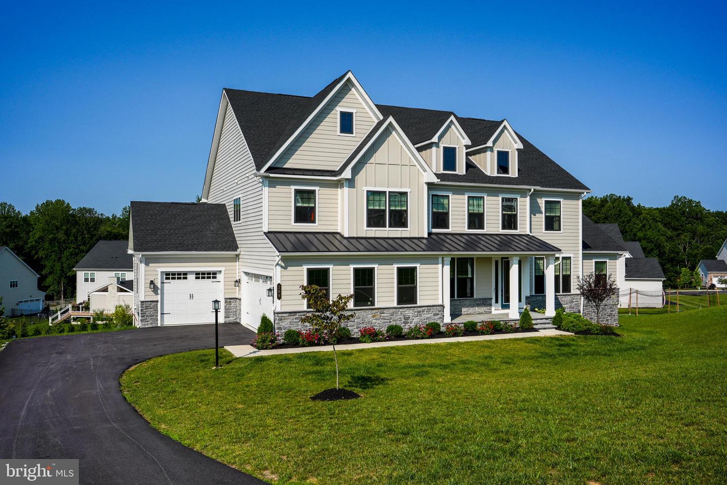 209 Alexis Ct — photo