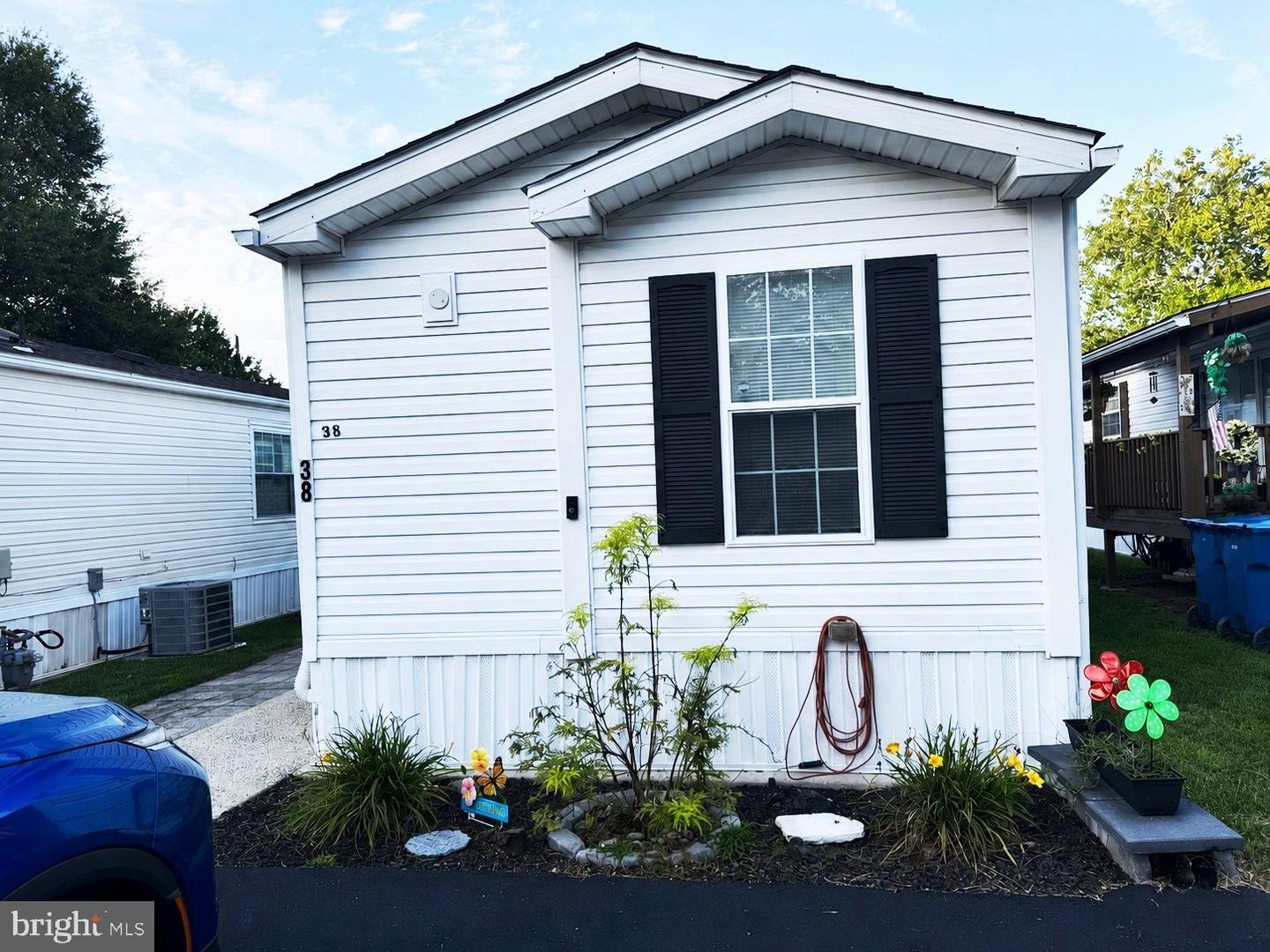 38 Rosewood Ln — photo