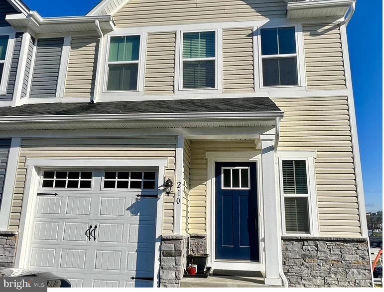 210 Chase Dr — photo