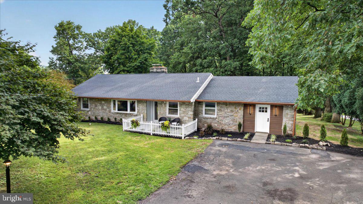 315 Quarry Road, Spring City, PA 19475 — photo 2