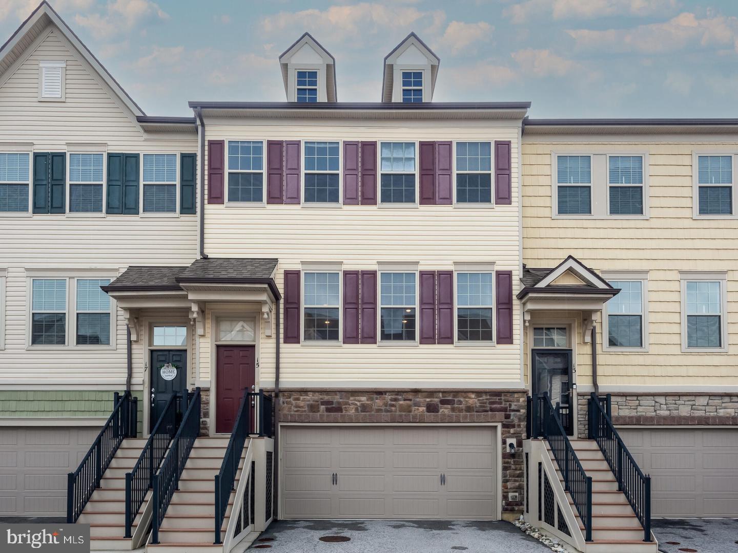 15 Eagle Ln — photo