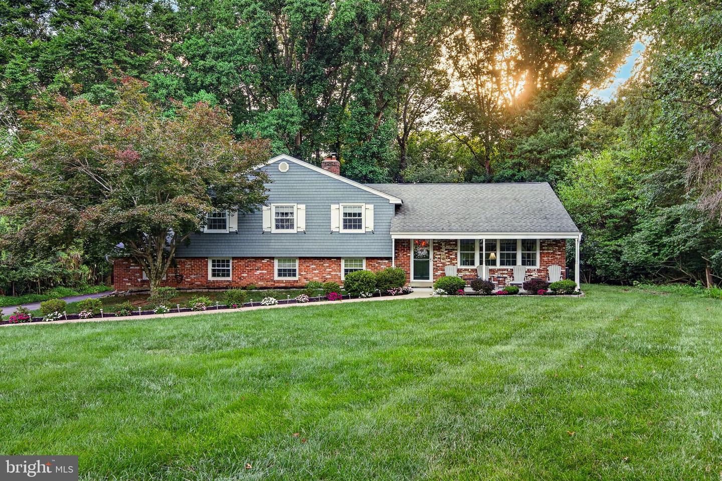 1022 Carolyn Dr — photo