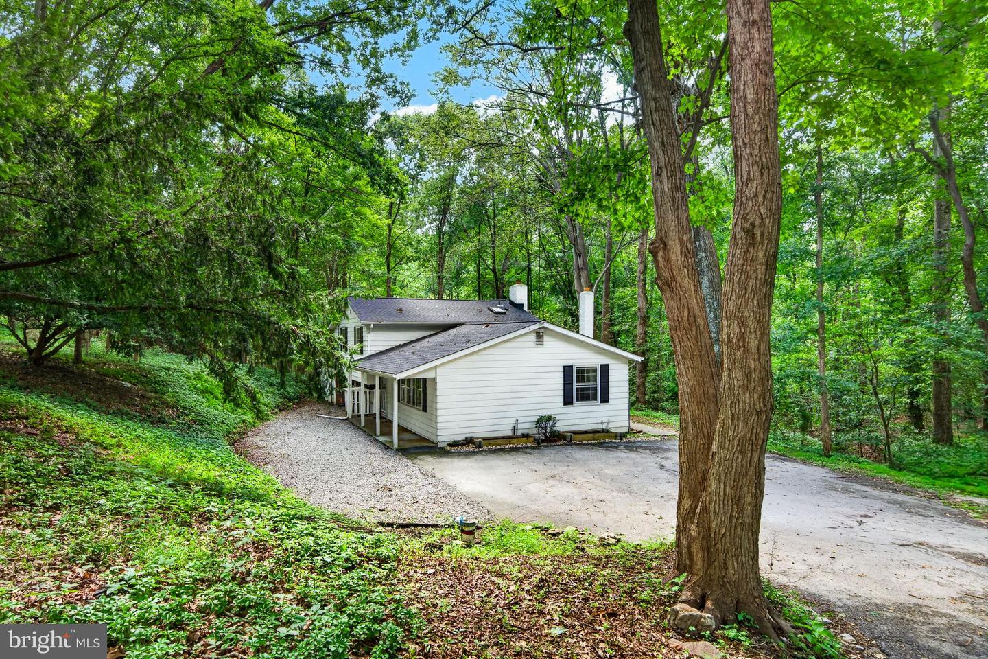 1533 Sylvan Dr — photo