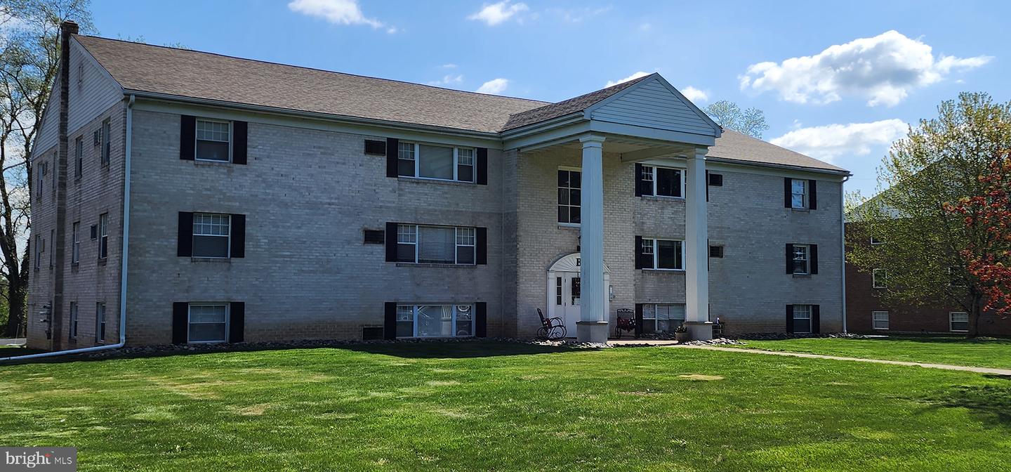 804 Vaughn Rd #B-7 — photo
