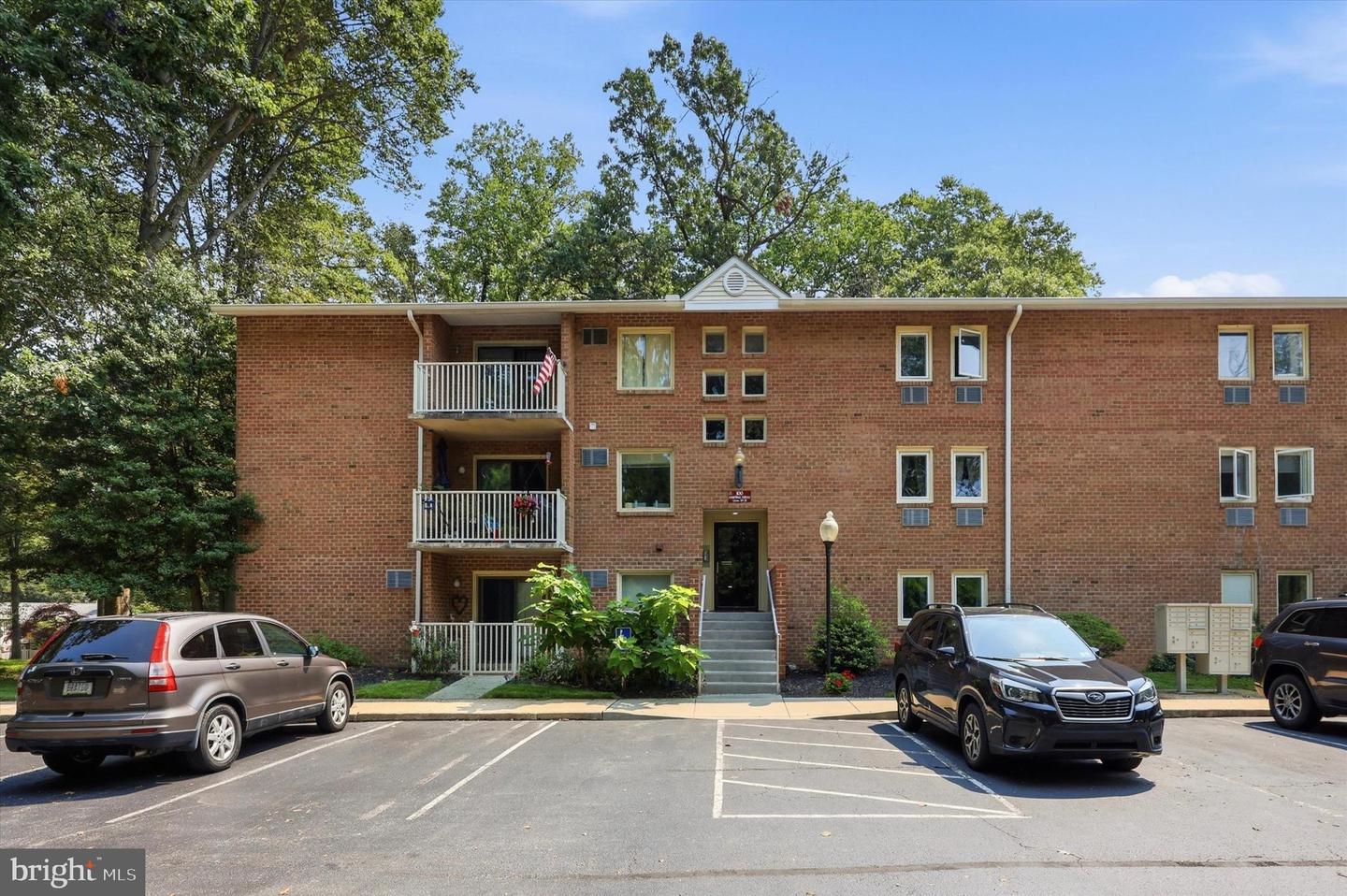 100 Campbell Cir #D-33 — photo