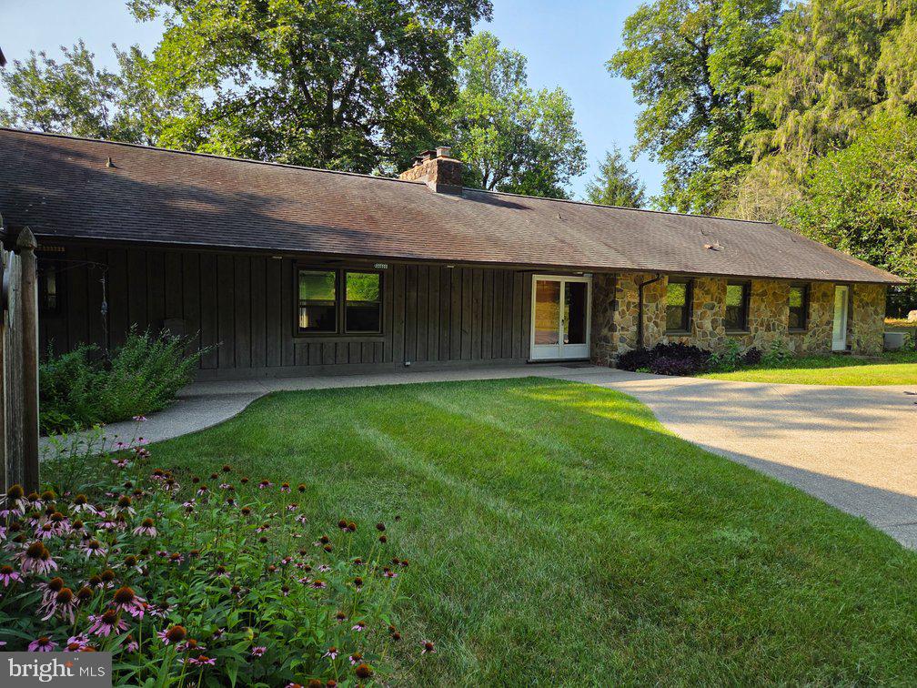 151 Indian Run Rd — photo