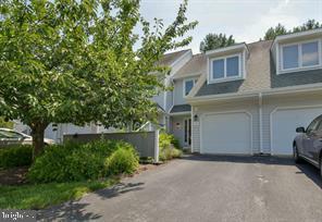 49 E Jonathan Ct #49 — photo