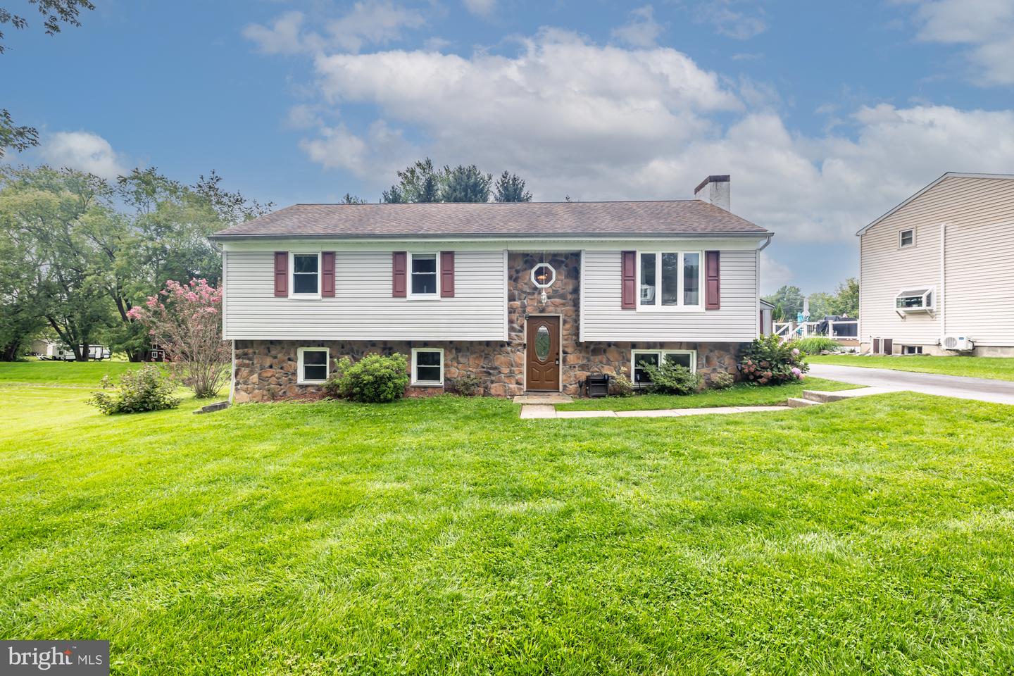 430 Farmhouse Rd — photo