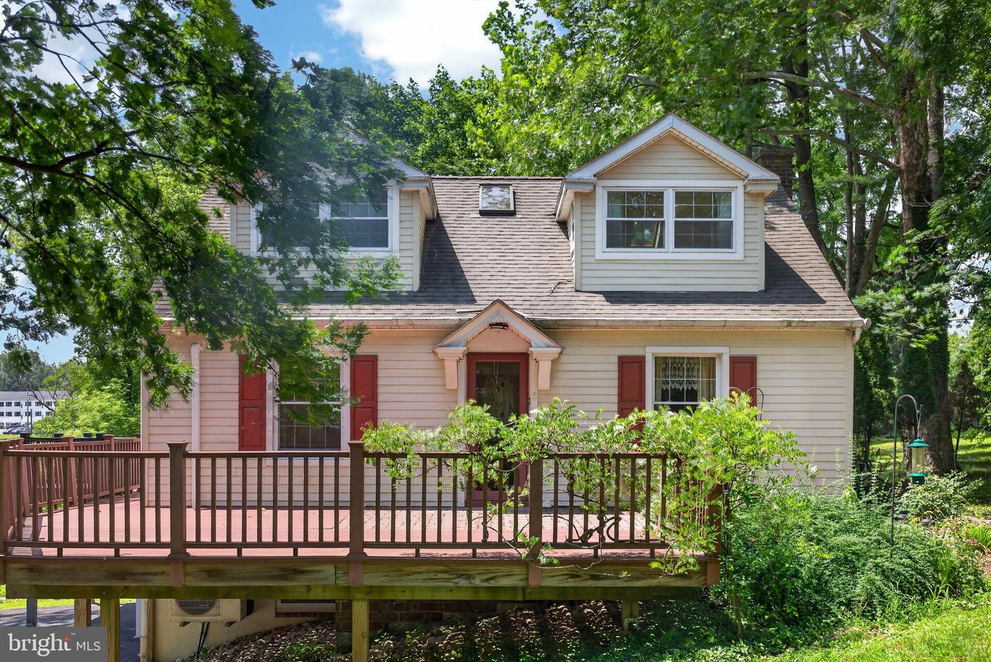 1164 E Schuylkill Rd — photo