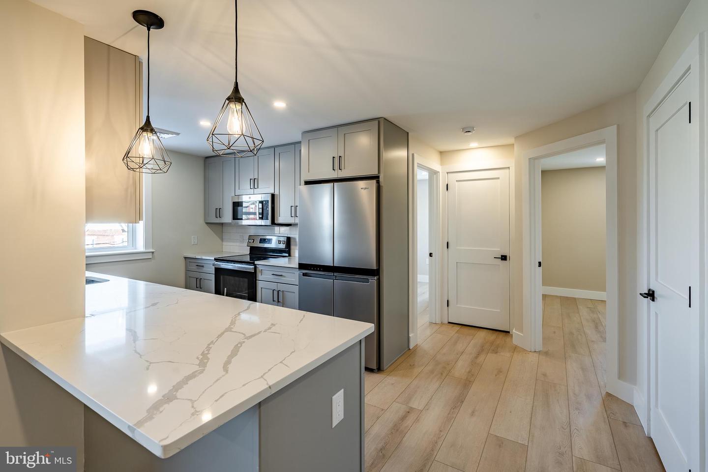 530 Washington Ave #6 — photo