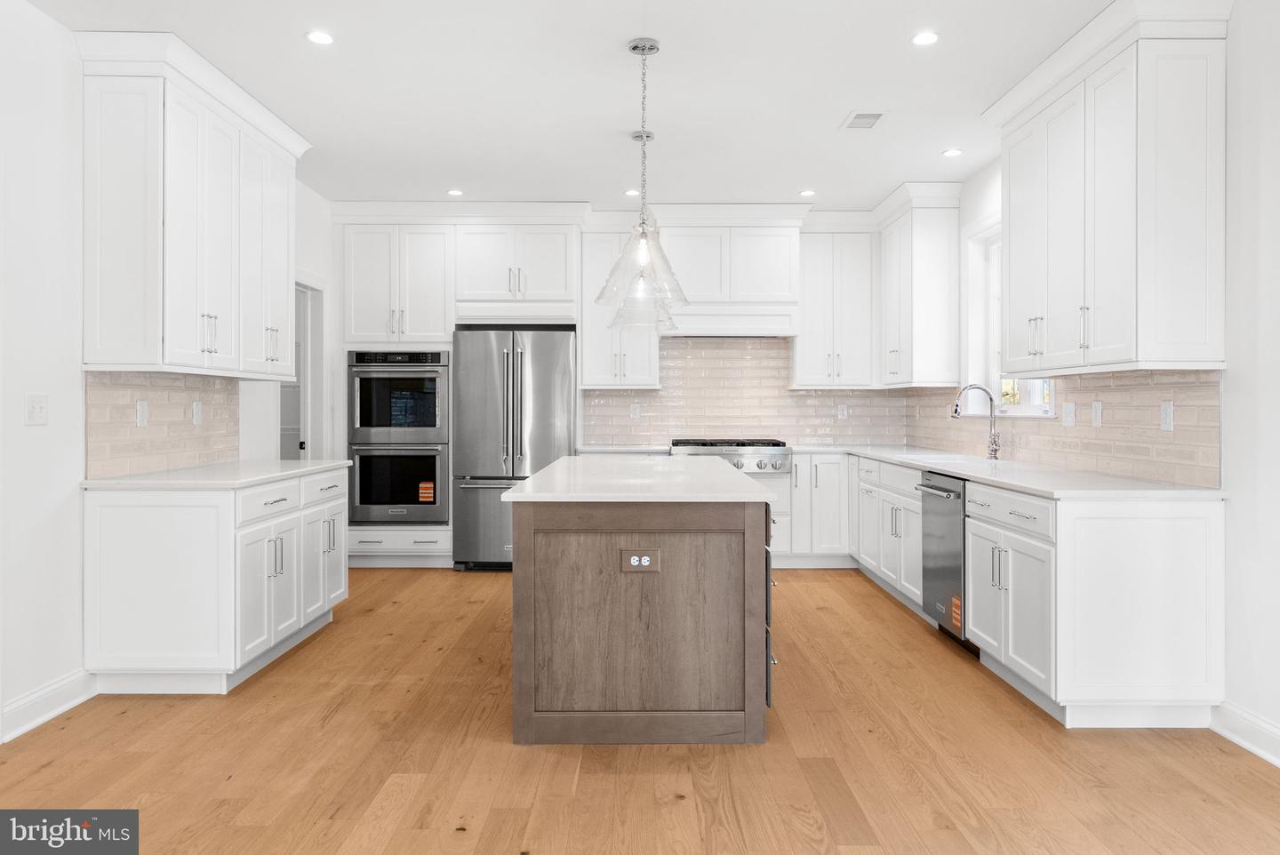 101 Lexington Manor — photo