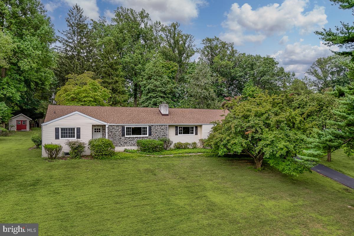 4 Carol Ln — photo
