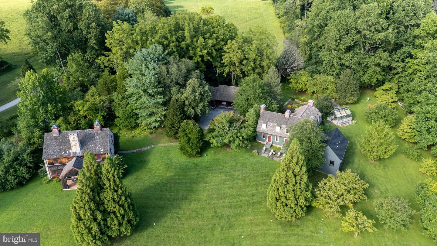 954 Drovers Ln — photo