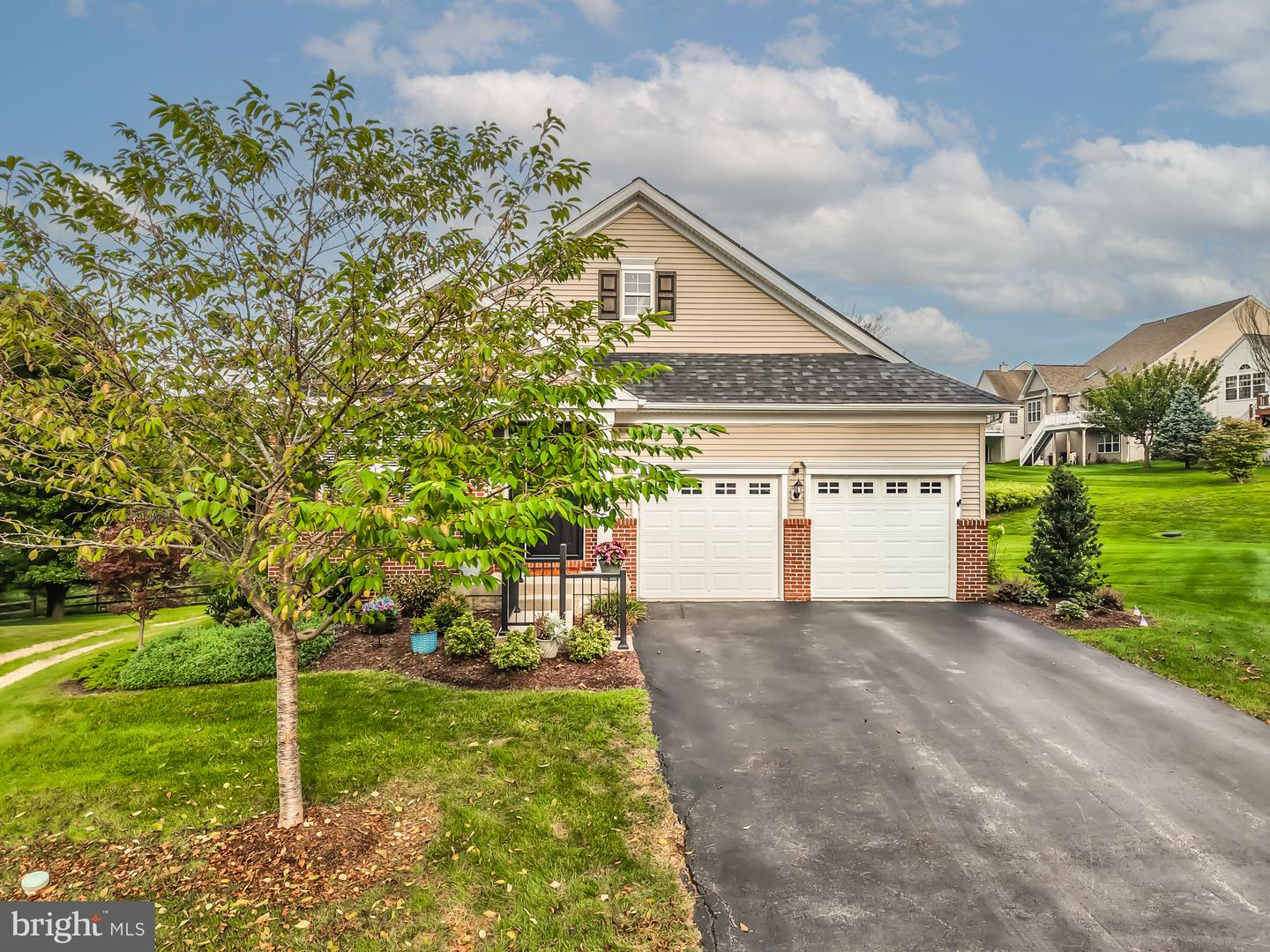 525 McElree Ln — photo