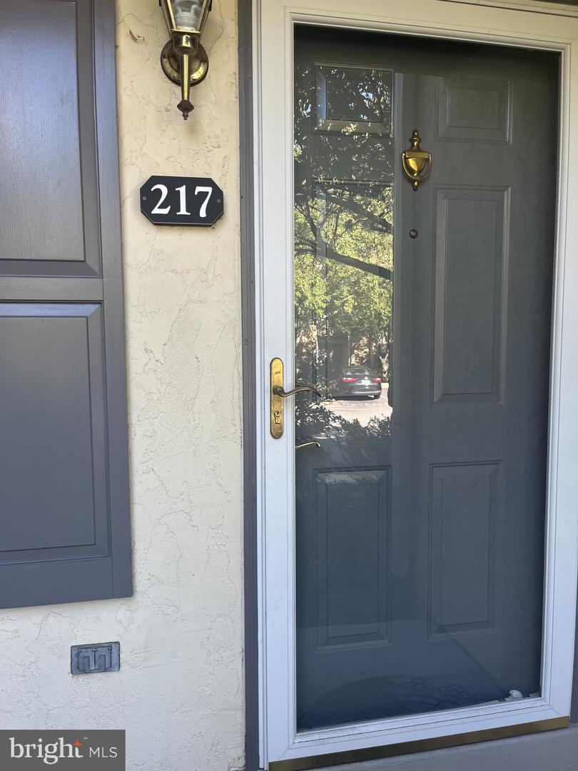 217 Valley Stream Ln — photo