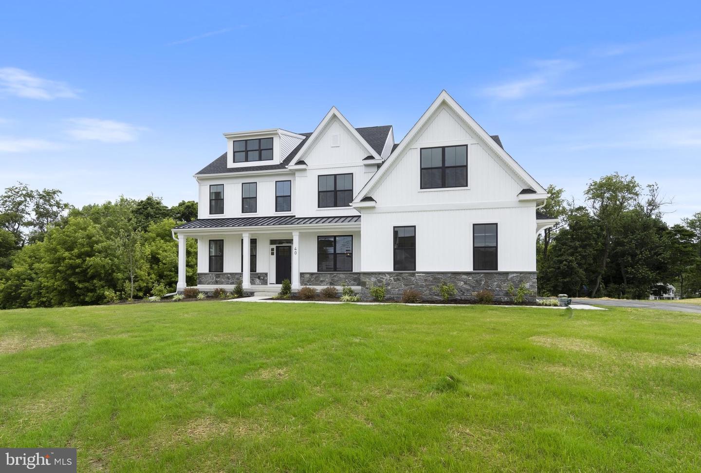 139 Lexington Manor — photo