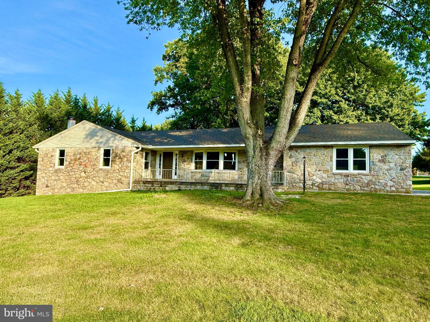 1490 Chestnut Hill Rd — photo