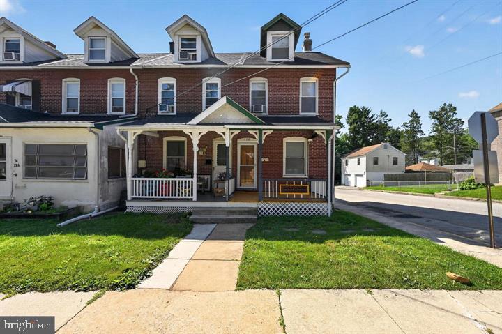 798 Madison St — photo