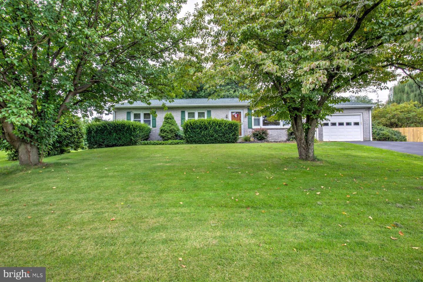 720 Meadow Dr — photo