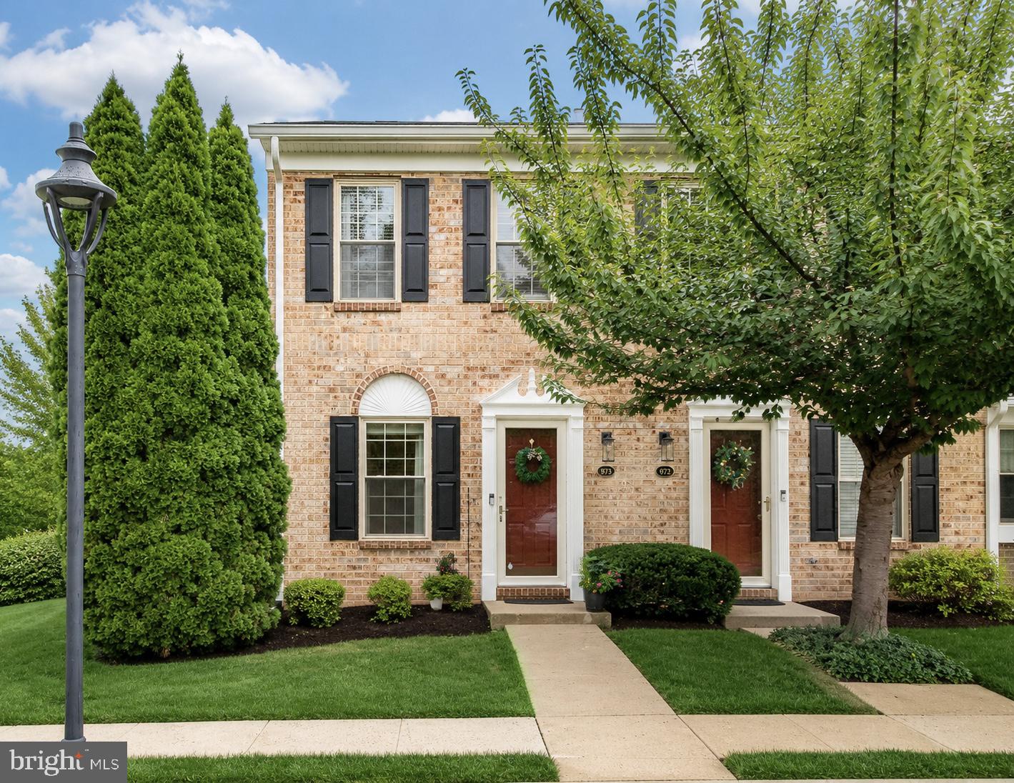693 Metro Ct — photo