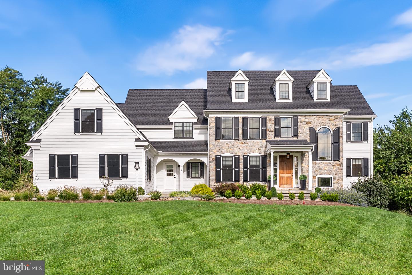 2 Barnwood Cir — photo