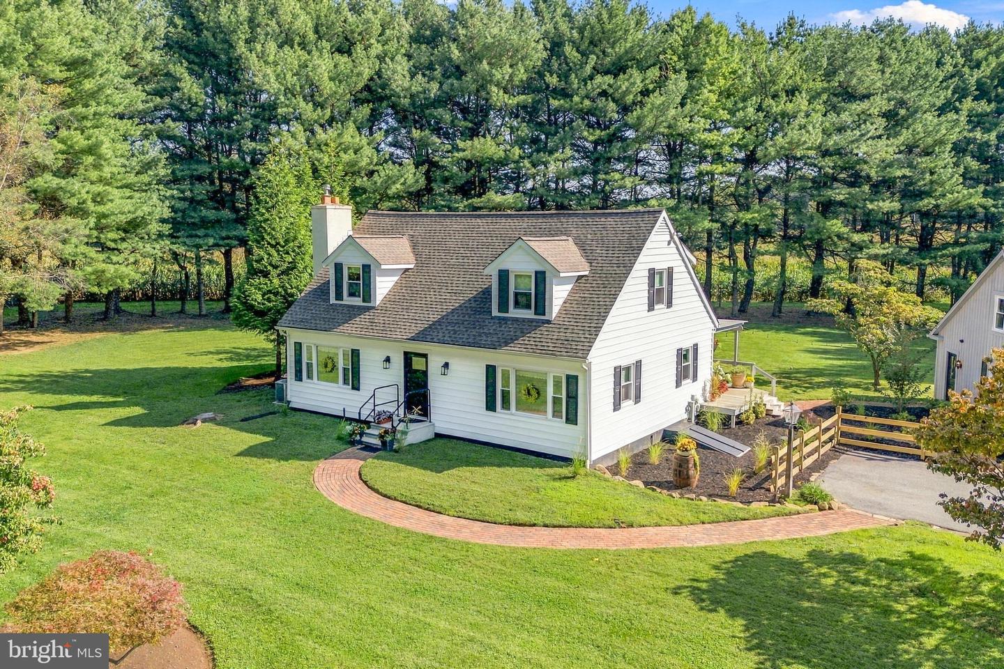 227 Parsons Rd — photo