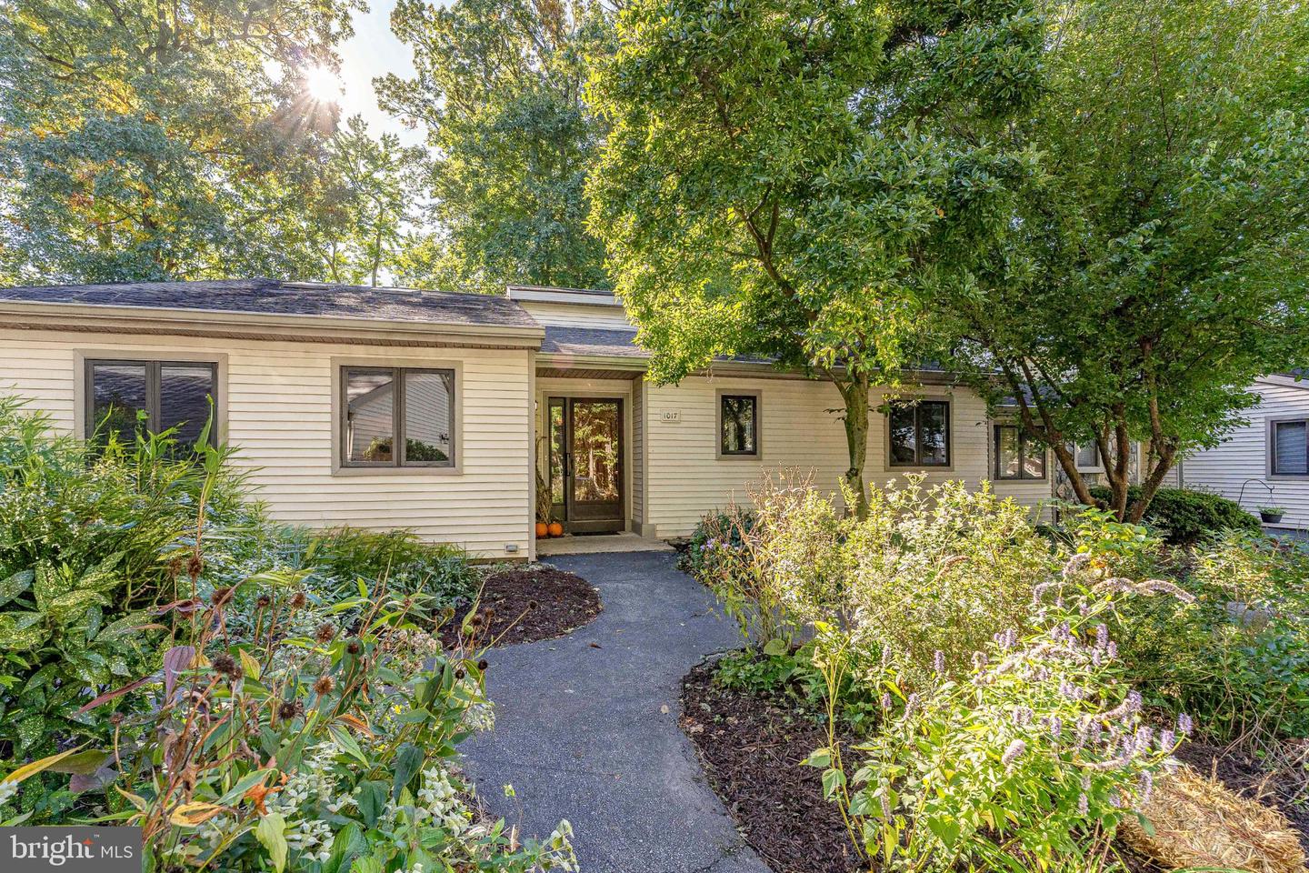 1017 Kennett Way — photo