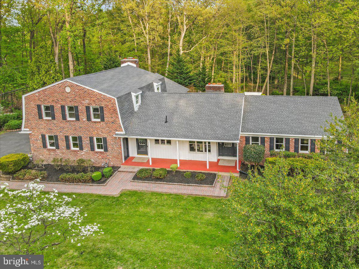 1674 High Point Ln — photo