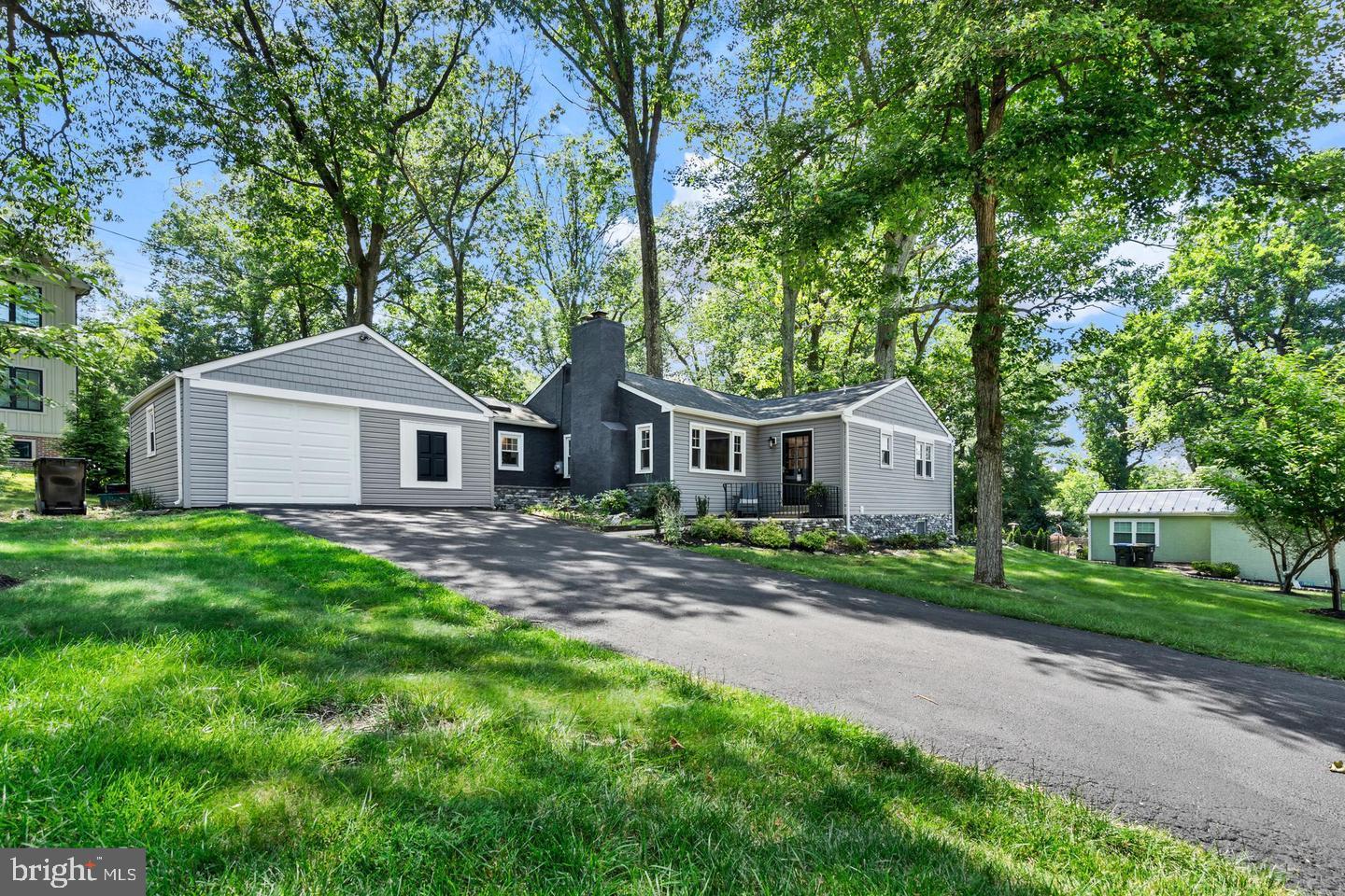305 Irish Rd — photo