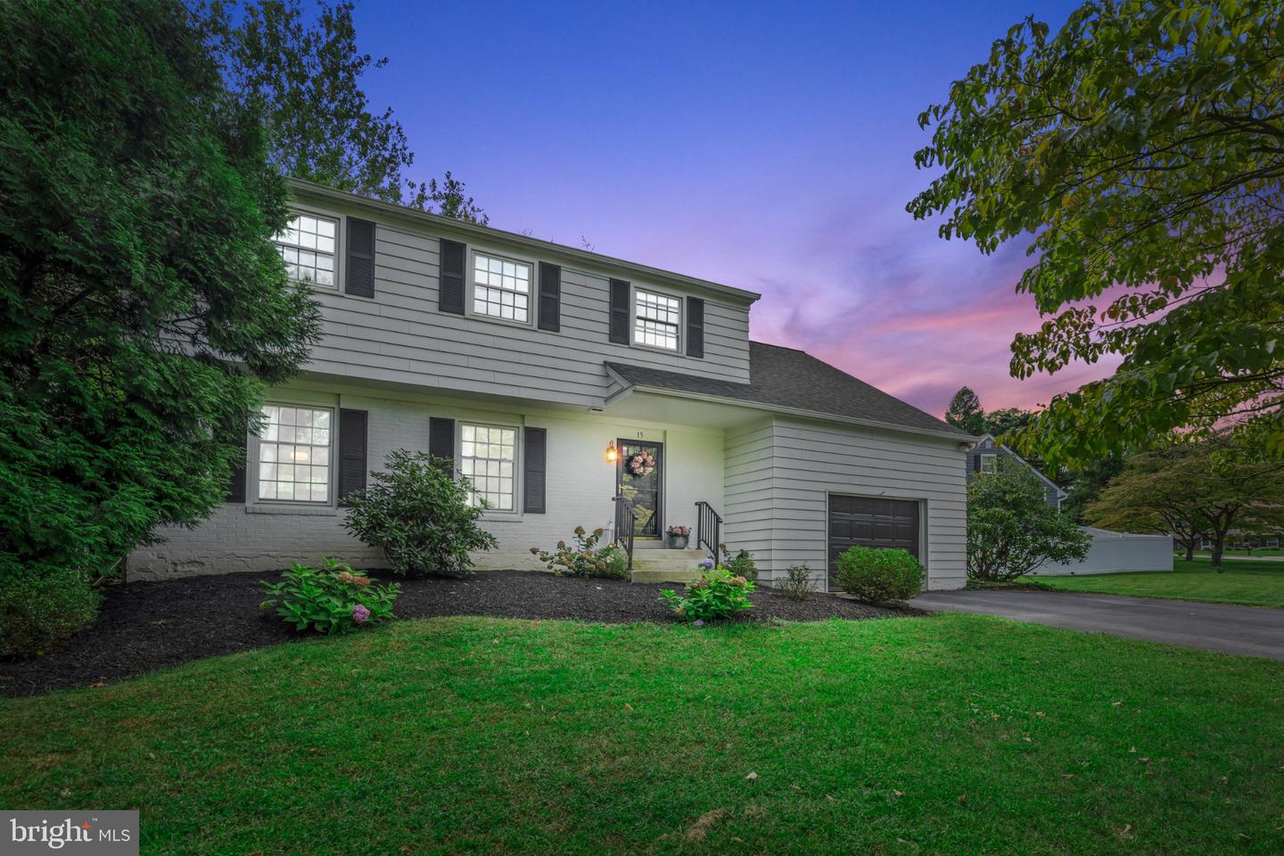 15 Marshall Cir — photo