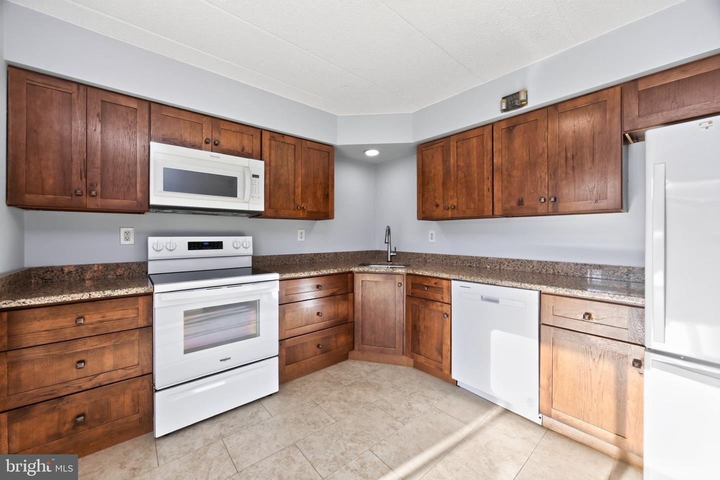 112 Harvest Ln #104 — photo