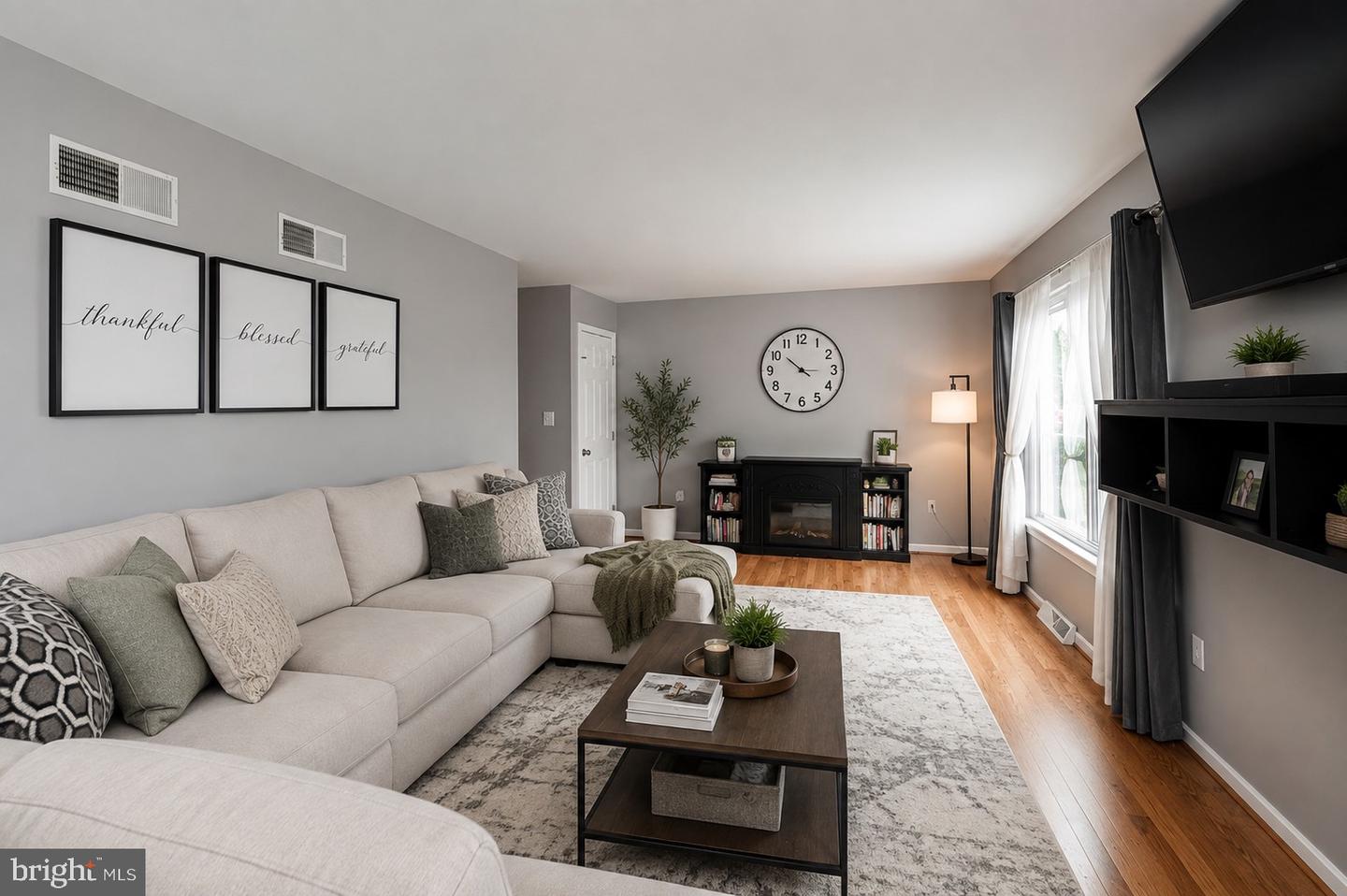 10 Terry Ct — photo