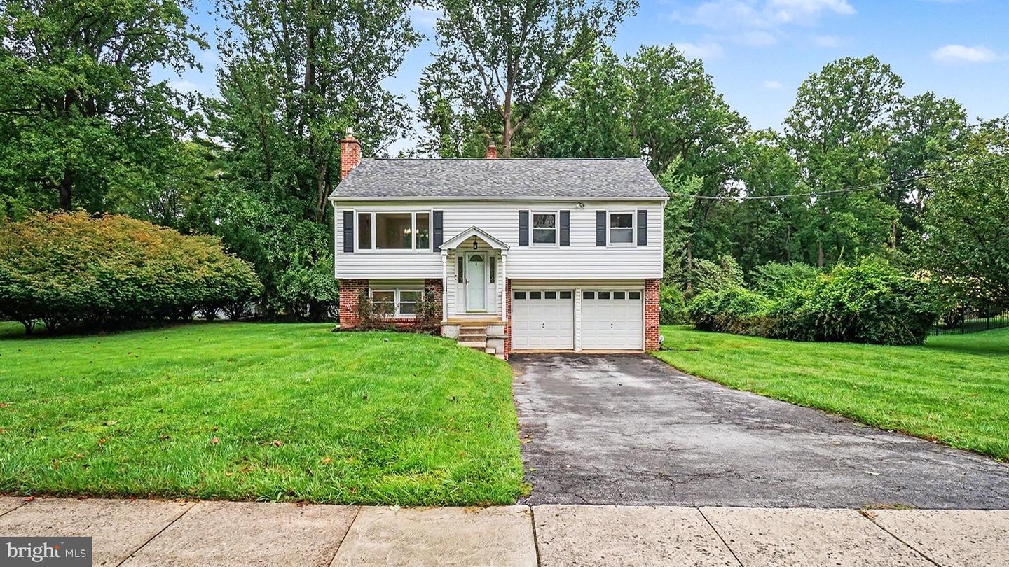 314 Colonial Dr — photo
