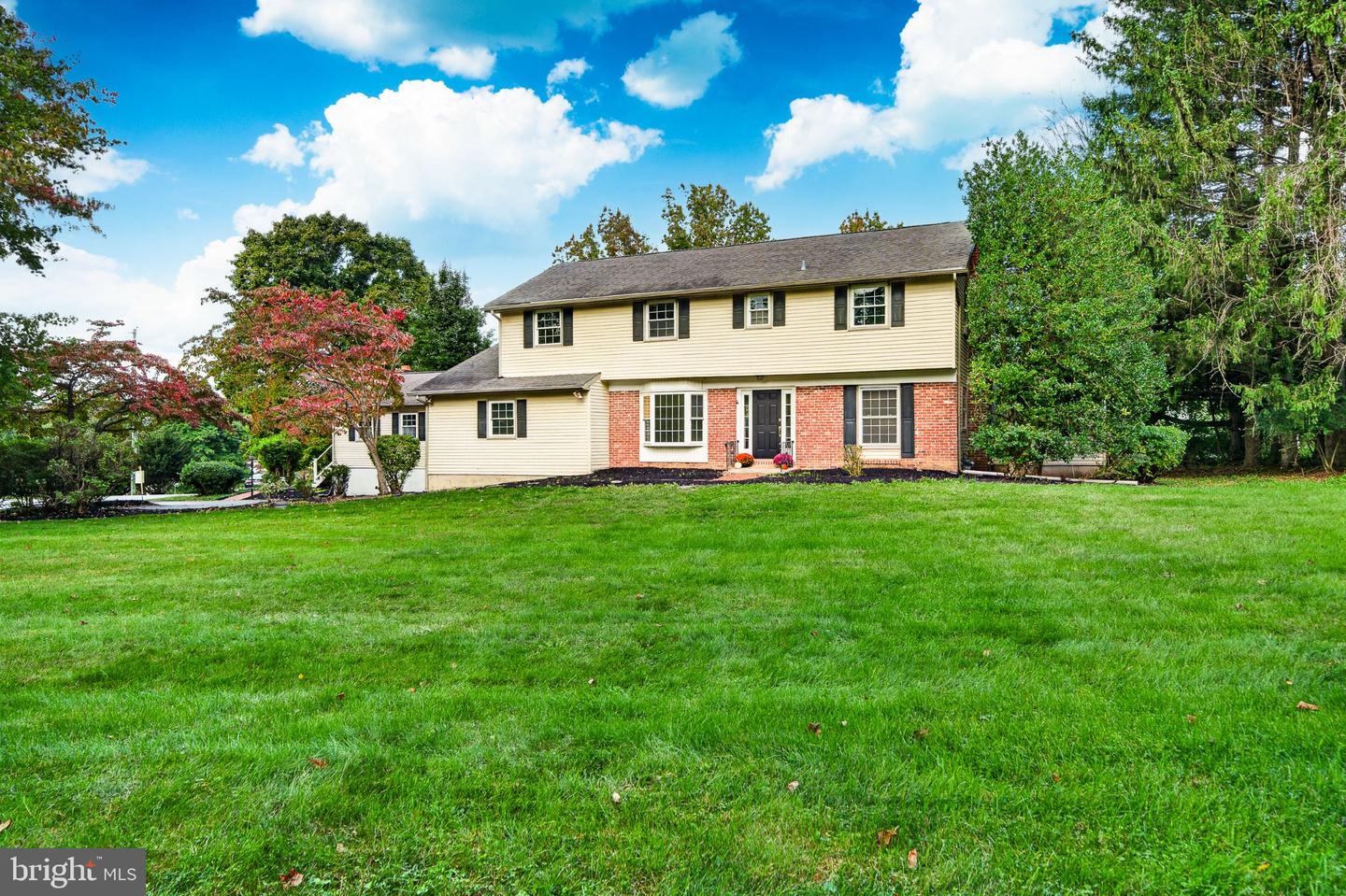 401 Oakland Dr — photo