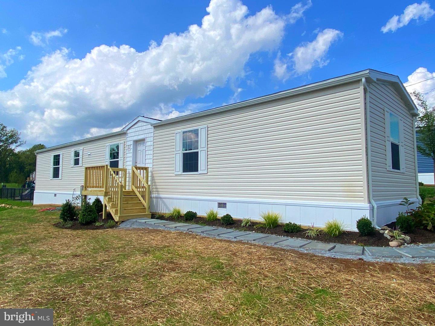 251 Gunner Ln — photo
