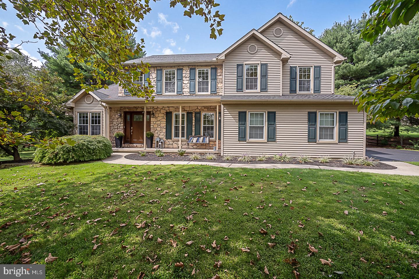 19 Oneida Ct — photo