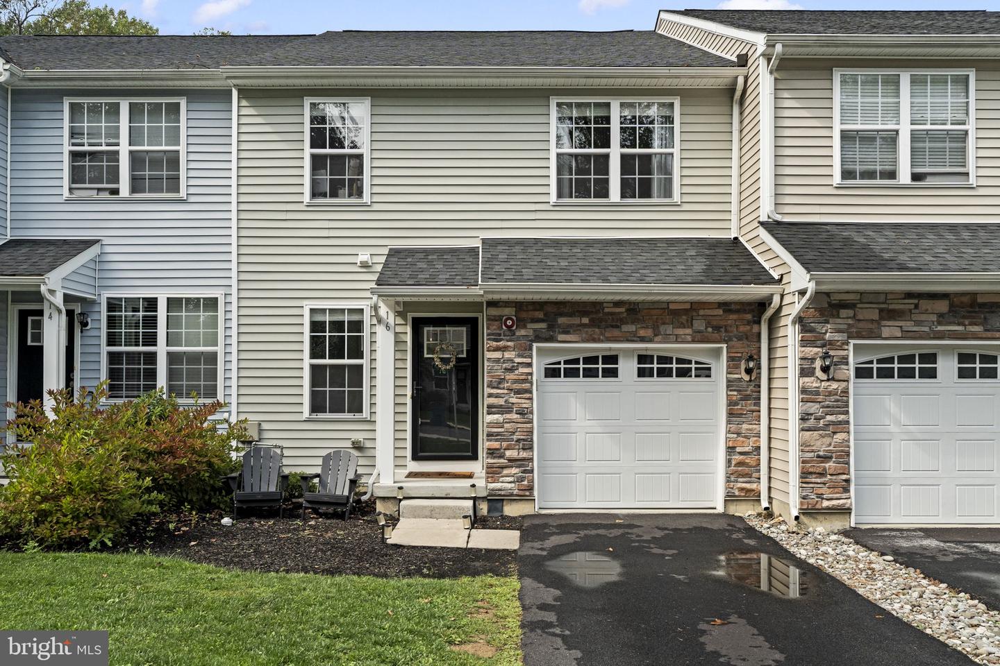 16 Graham Dr — photo