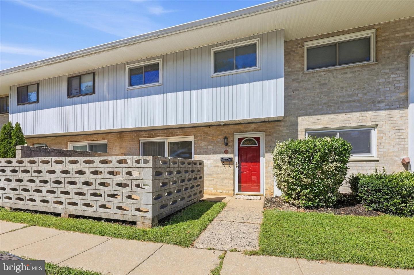 1518 Manley Rd #B-32 — photo
