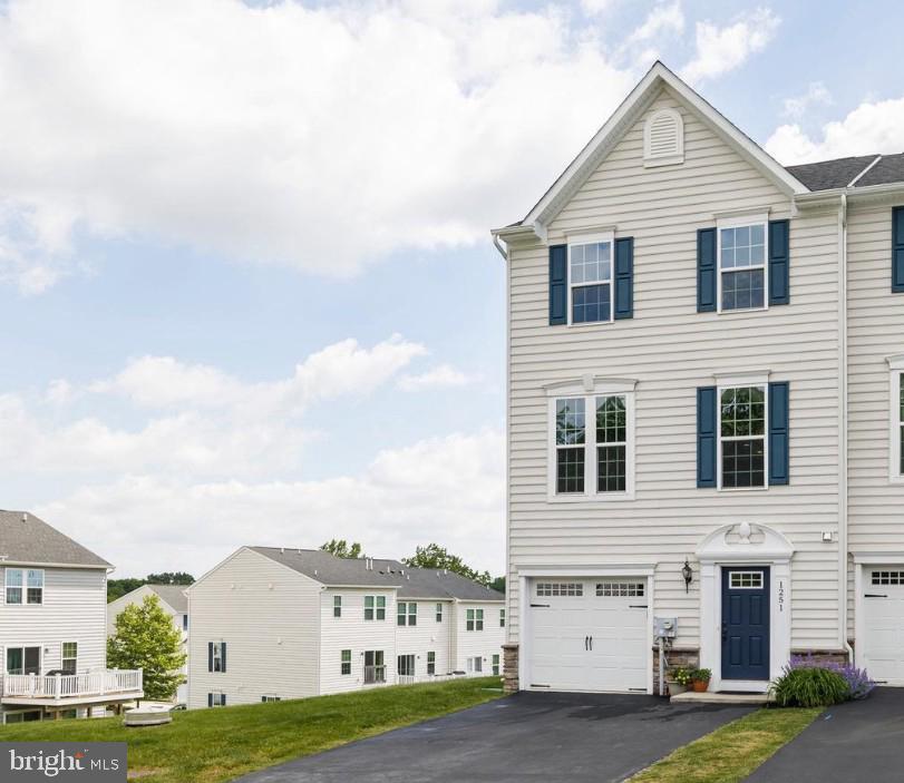 1251 Goldenrod Dr — photo