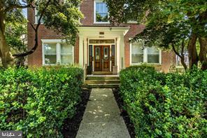 537 S Walnut St #6 — photo