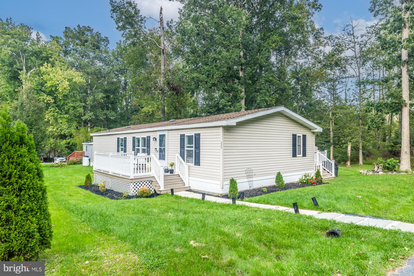11 Comanche Ln — photo