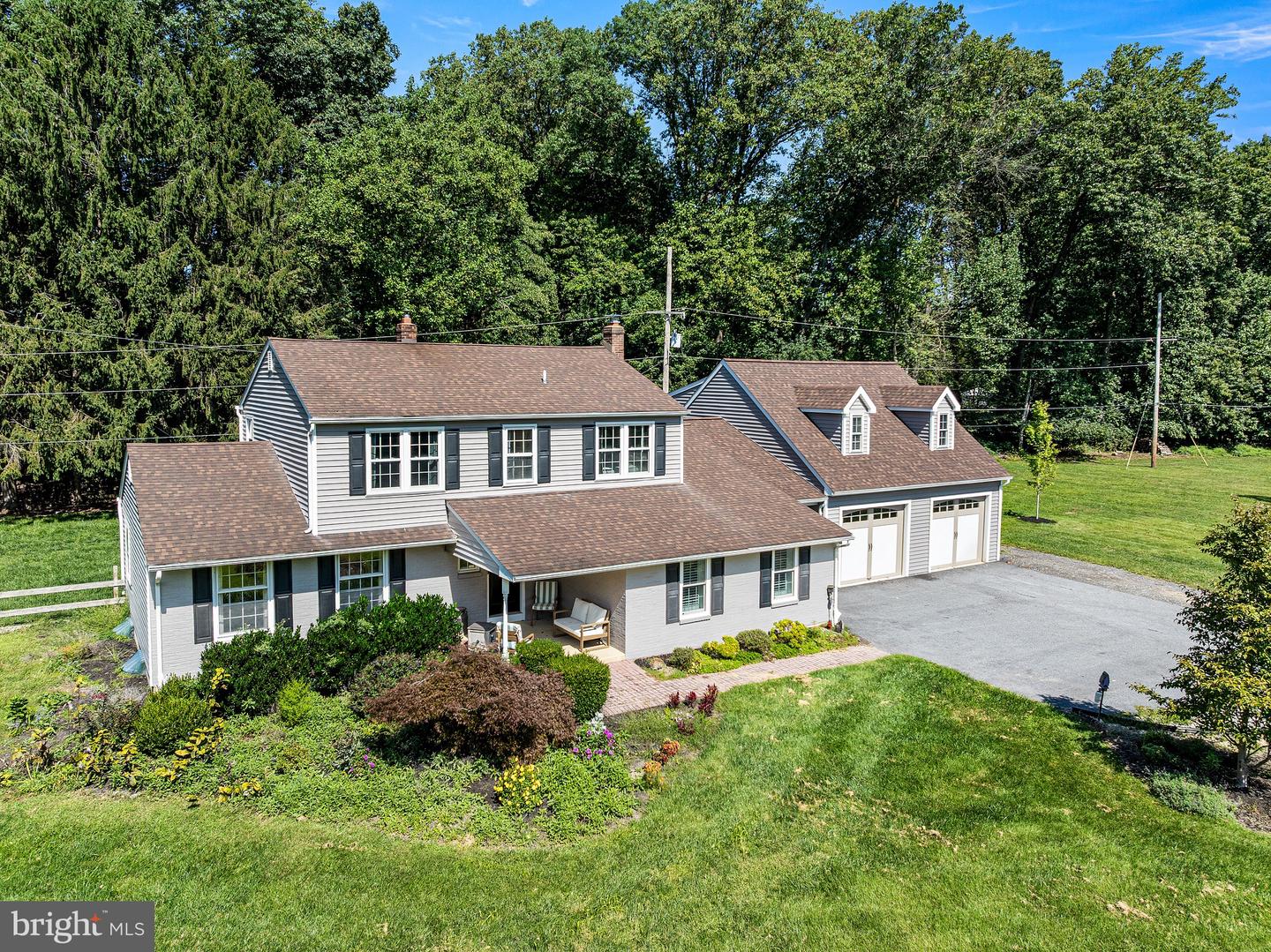 17 McIlvain Dr — photo